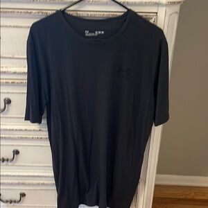 Under Armour Men's Black Shirt